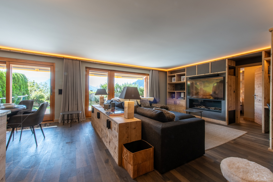 appartement-crijibe-18-verbier-sejour-vue-salle-a-manger-02.jpg