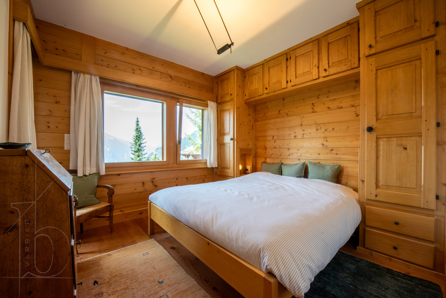 appartement-ecureuil-119-verbier-chambre-lit-double-09.jpg
