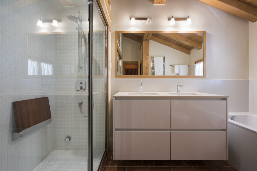 chalet-whymper-verbier-salle-de-bain-moderne-16.jpg