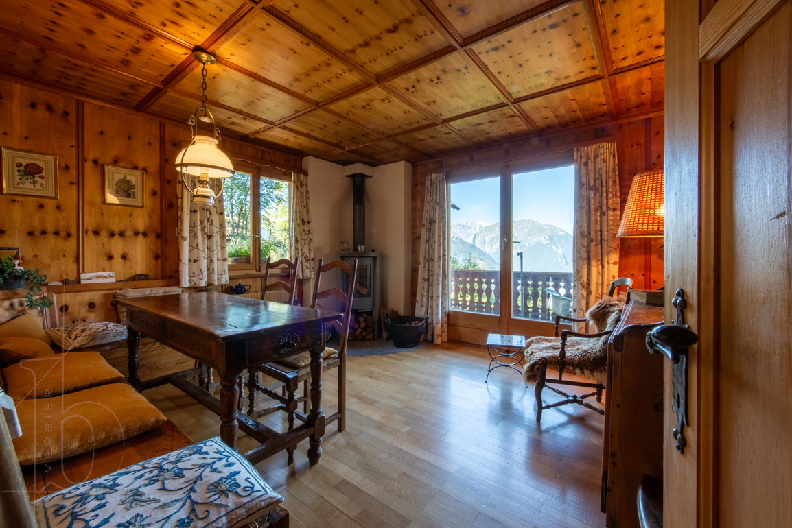appartement-airelles-1er-verbier-sejour-salle-a-manger-01.jpg