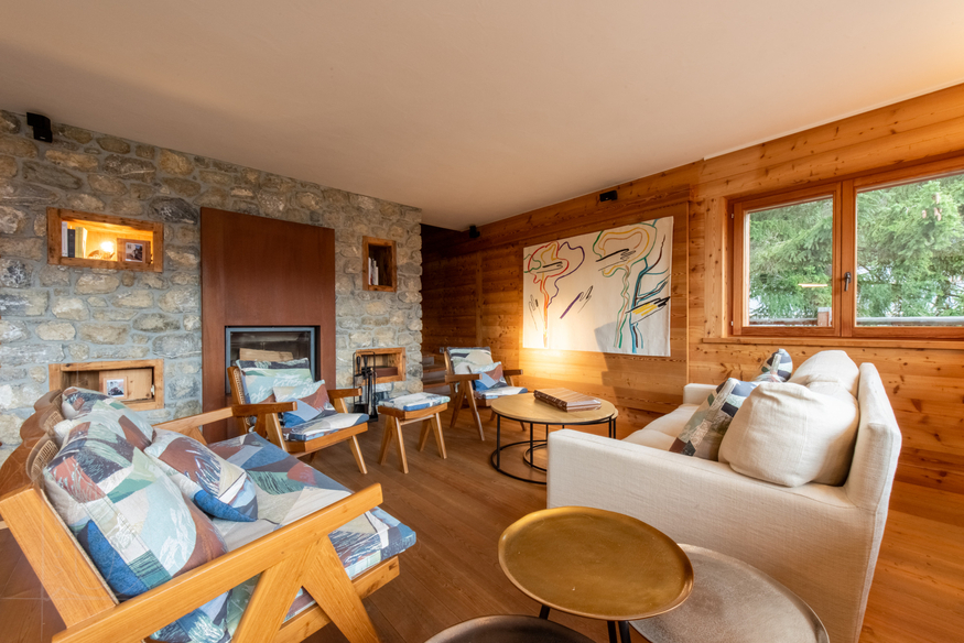 chalet-tanios-verbier-salon-mur-pierre-09.jpg