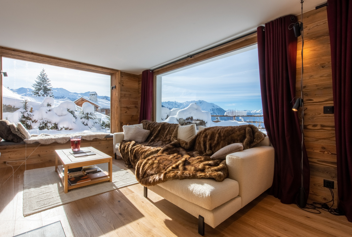 appartement-grand-cirque-verbier-salon-vue-fenetres-03.jpg