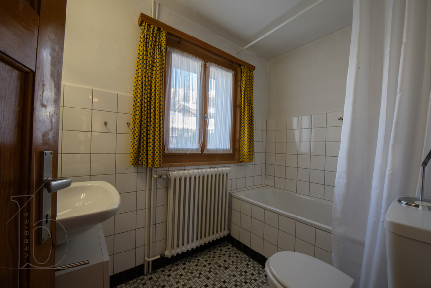 chalet-la-cigale-verbier-salle-de-bain-douche-07.jpg