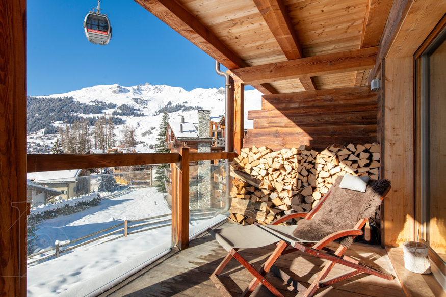 appartement-basalte-c13-verbier-balcon-vue-neige-14.jpg