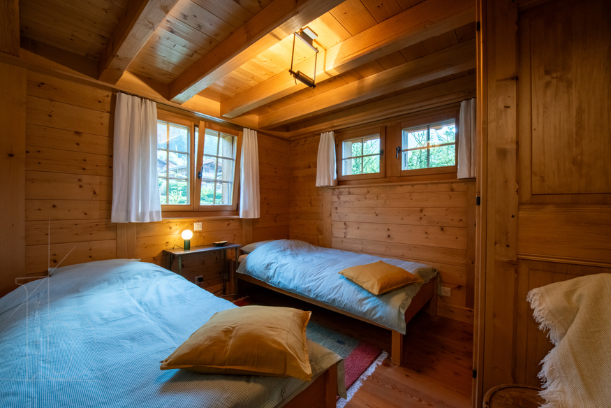 appartement-ecureuil-119-verbier-chambre-chaleureuse-13.jpg