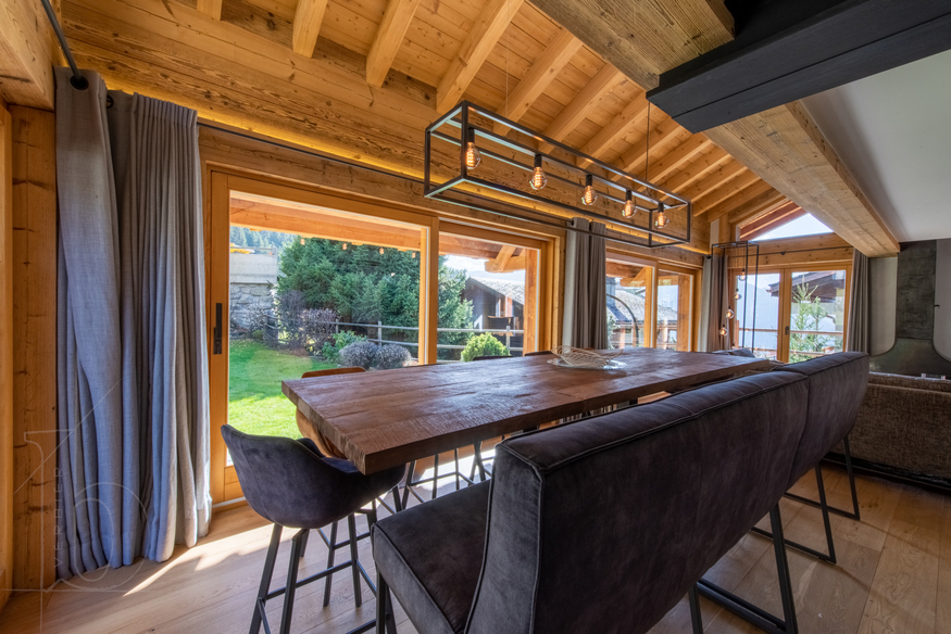 chalet-clambinet-verbier-table-a-manger-vue-3-12.jpg