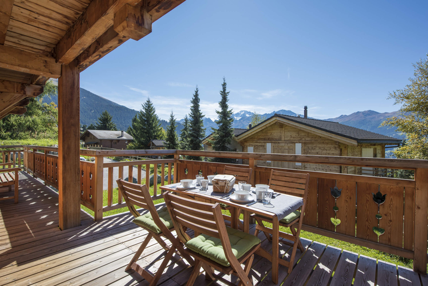 chalet-whymper-verbier-terrasse-table-exterieure-28.jpg