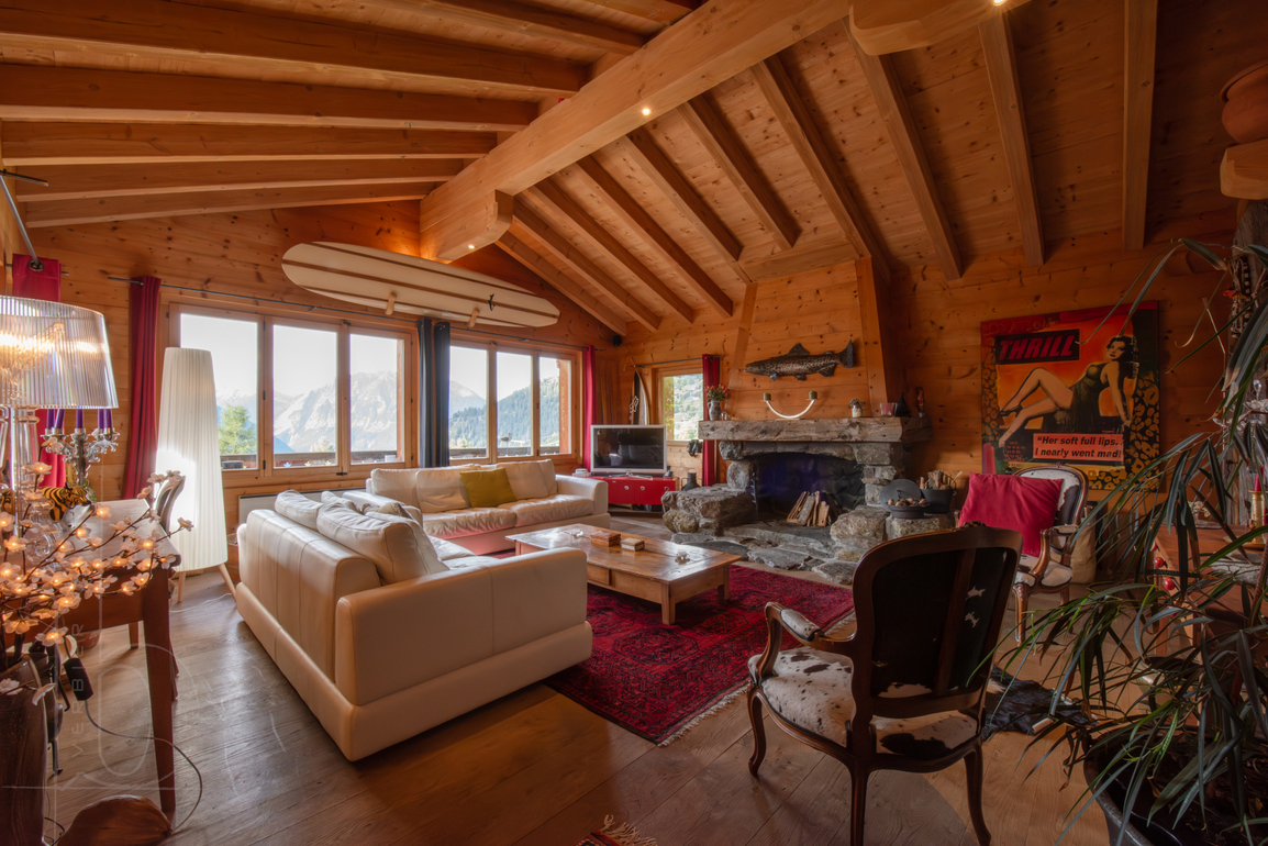 chalet-hookipa-verbier-salon-cosy-canapes-02.jpg