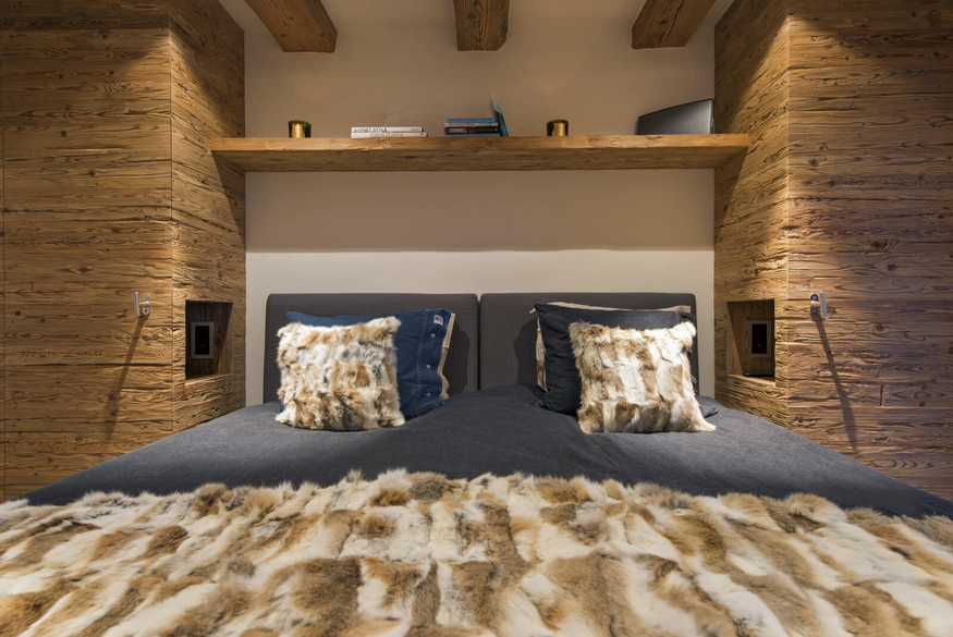 chalet-alpin-roc-verbier-chambre-lit-double-detail-16.jpg