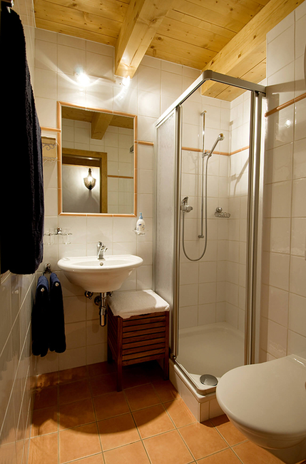 appartement-boissieres-027-verbier-salle-de-bain-douche-lavabo-12.jpg